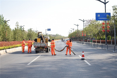 孟津縣公路管理局開展春季養護大會戰活動